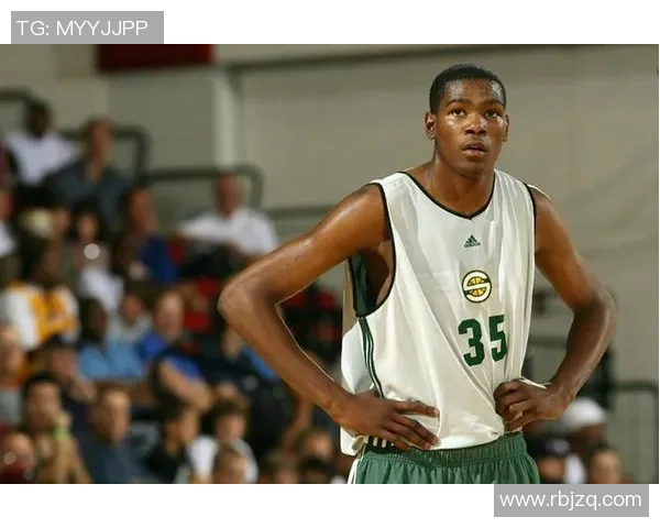 赵泰隆的篮球之路：从青涩少年到职业球员的奋斗历程与成长故事